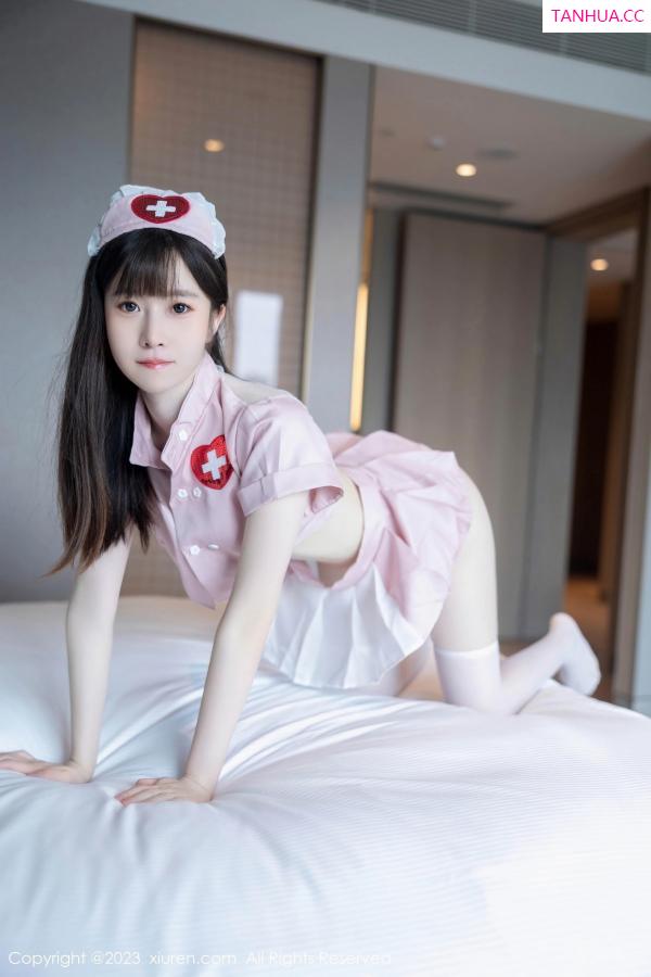   [XiuRen]高清写真图 2023.07.17 No.7090 林悠悠 白丝美腿第38张图片